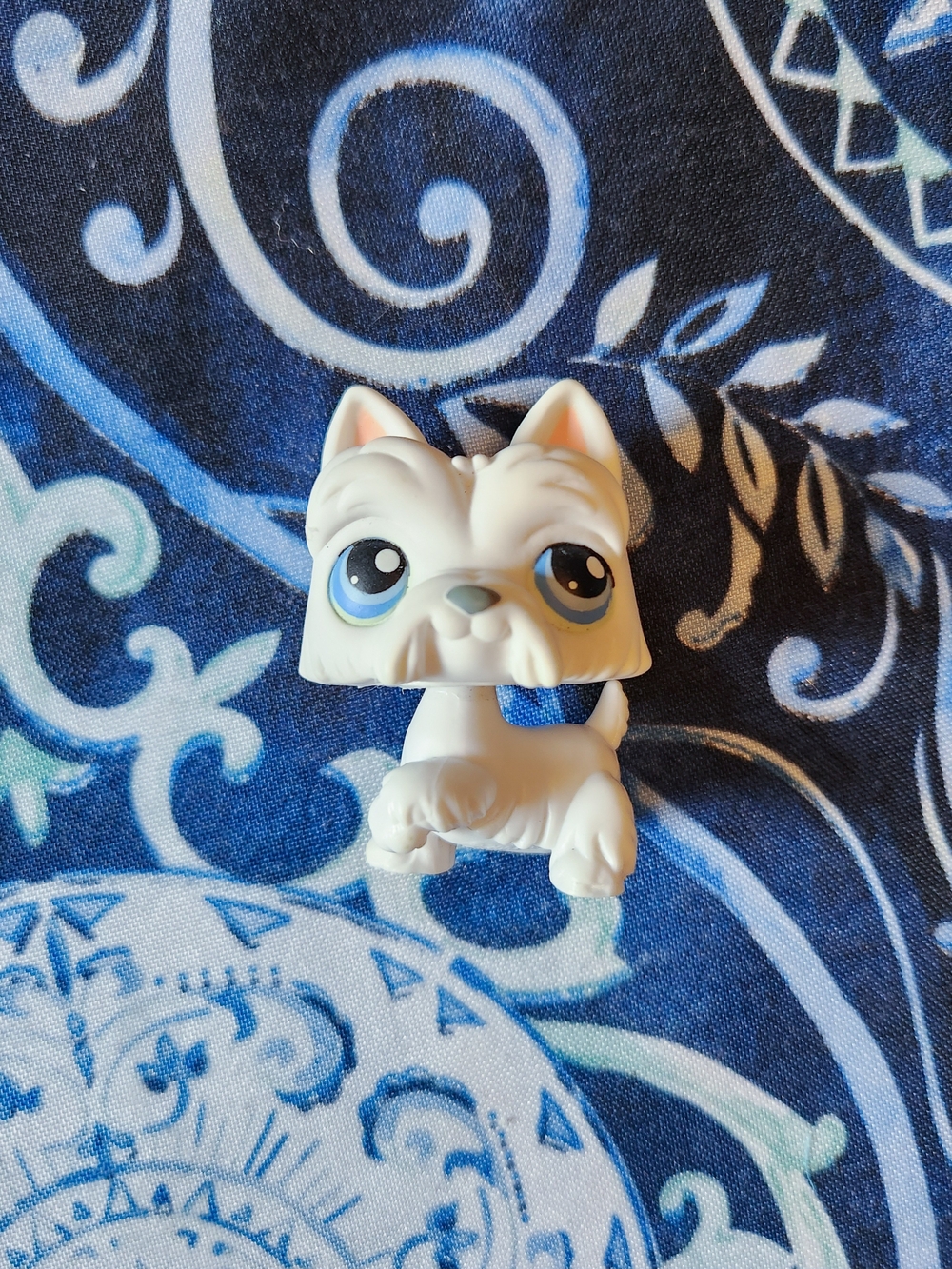 Littlest PetShop Hasbro Figure #24 Scottie Dog Collectible Retro Toy